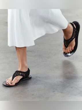 Zara flat sandals Black delicate crochet Size 41